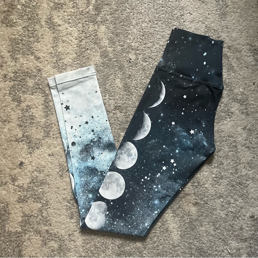 Werkshop athleisure moon phase leggings